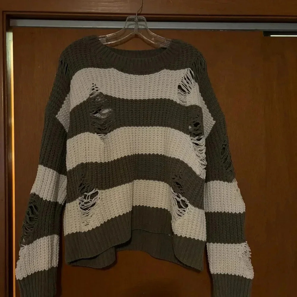 POL Womens Distressed Striped Chunky Knit Sweater Olive‎ Green Cream Medium
